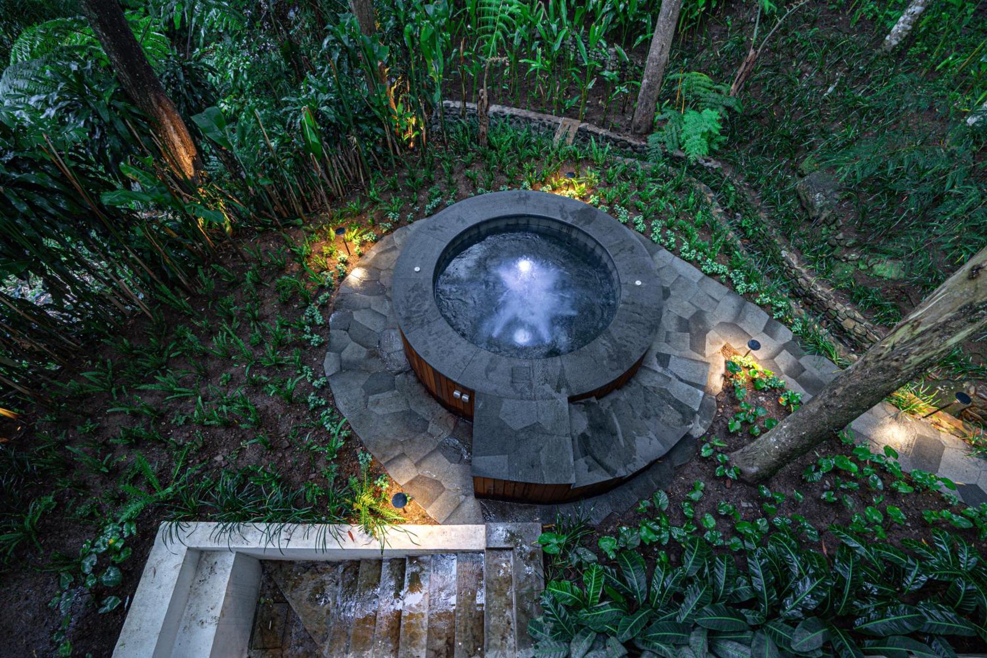 Taman Wisata Bougenville Malabar  ภายนอก รูปภาพ